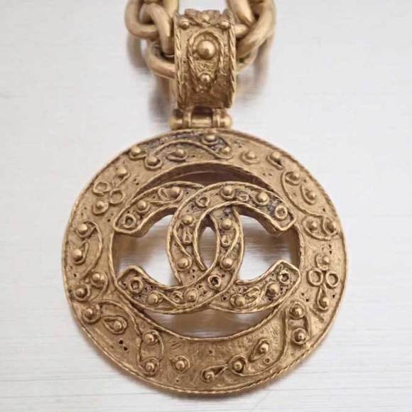 CHANEL necklace here mark gold pendant chain Lady's - Picture 3 of 5